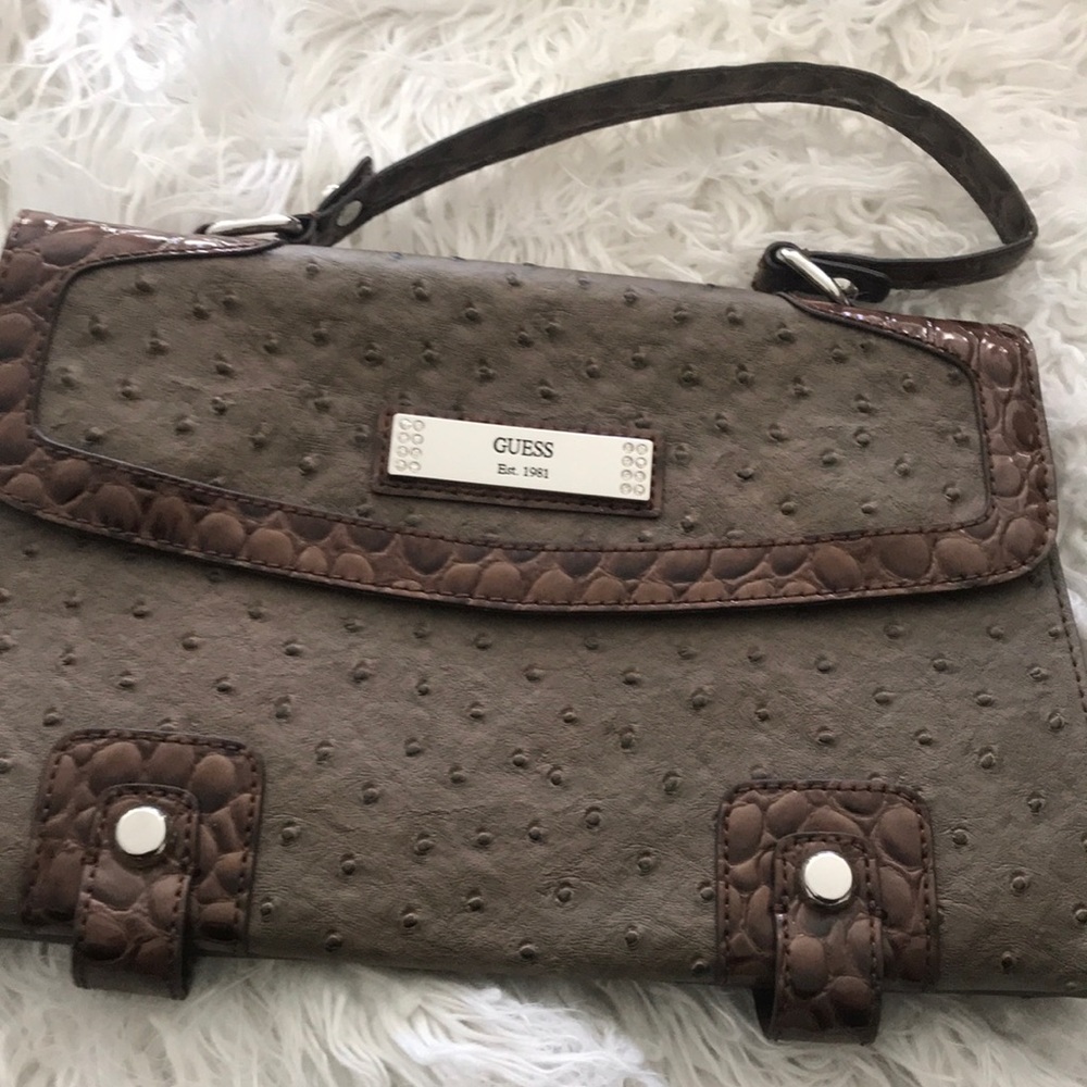🔥Guess Handbag🔥🔥🔥🔥🔥 - Picture 5 of 8